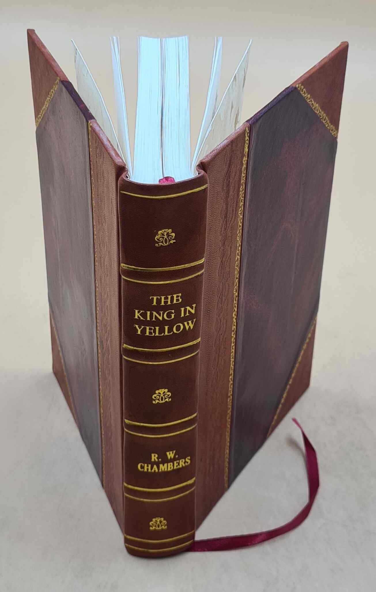 The king in yellow 1895 [Leather Bound]